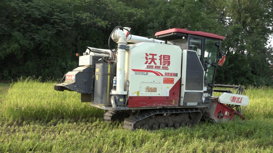 强势来袭性能典范沃得锐龙旗舰增强版收割机